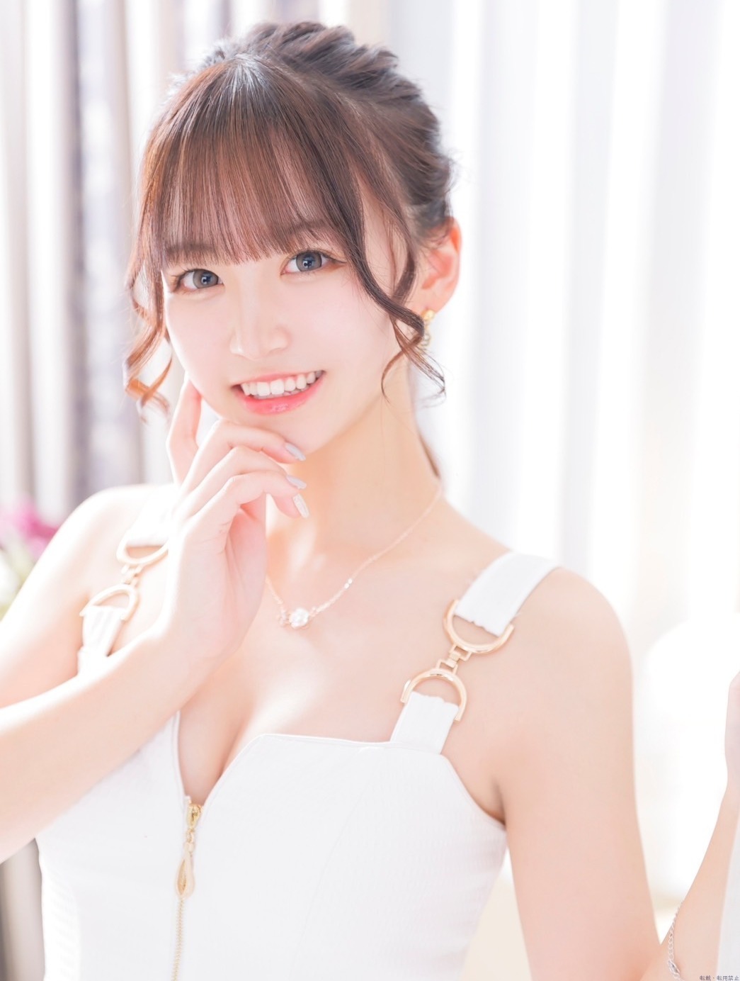 真白澪のプロフィール【ベロア 錦】