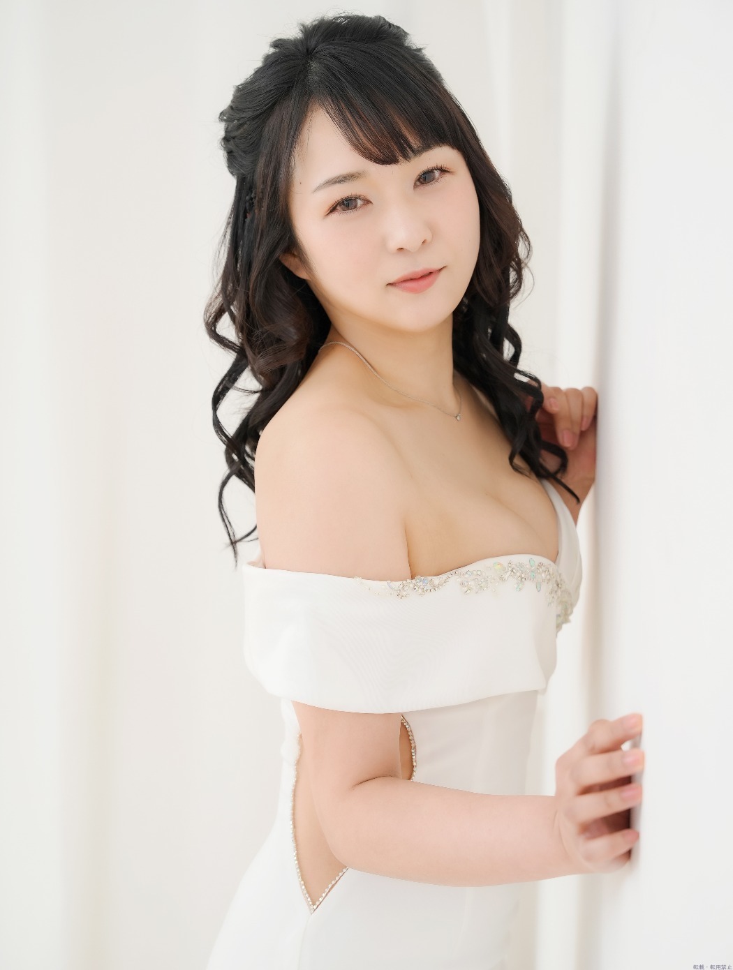 キャバ嬢 三崎はな｜ミリブルー 高槻【ファンクラ】