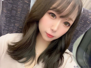 如月ひなの