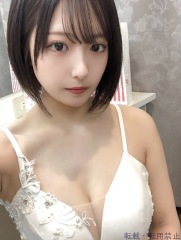 立花ちなつ