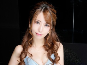 三上もも