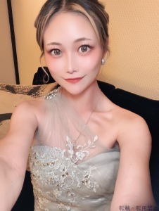エミリ