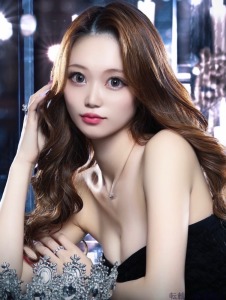 華宮ゆずき