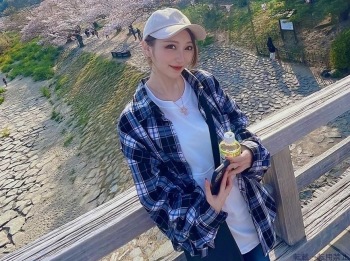 華咲あゆみ
