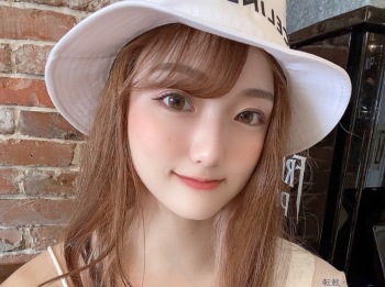 結城みな