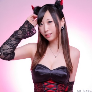 ある夜、ビルの片隅でのキャバ嬢グラビア