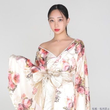 NANSHIKA YAMATOYAのキャバ嬢グラビア