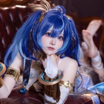 ある夜、ビルの片隅でのキャバ嬢グラビア