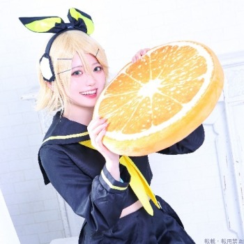 ある夜、ビルの片隅でのキャバ嬢グラビア