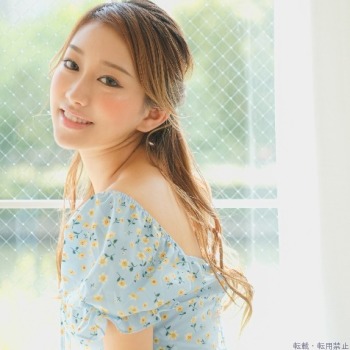 ポニーテール 堺東のキャバ嬢グラビア