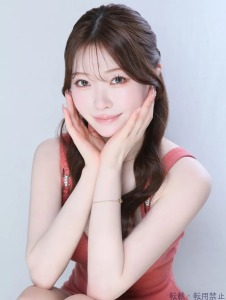 白咲 りさ