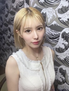 霜月 あずさ