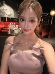 美月 にか