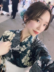 菜月 えま