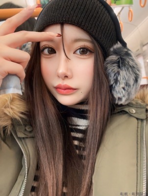 愛華まゆ