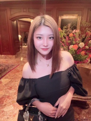 黒咲じゅな