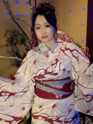 石澤かりな