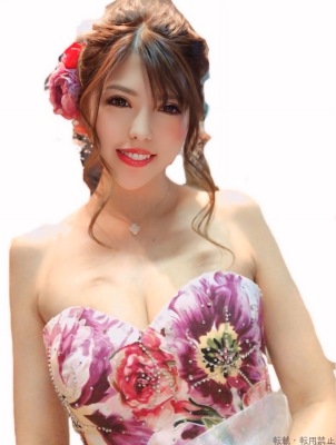 萩野くるみ