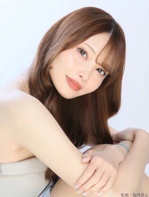 あやな