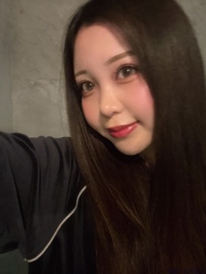 奈月なな