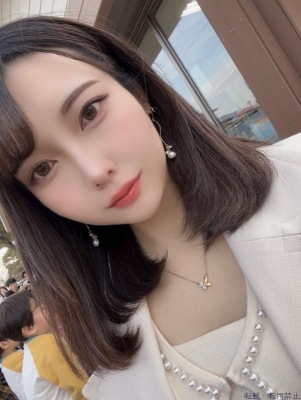 睦月あずみ