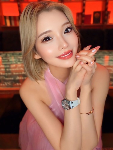 田崎まゆ