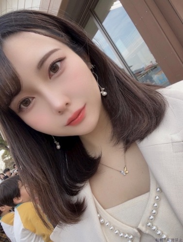 睦月あずみ