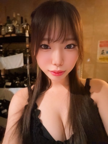 白雪ななみ