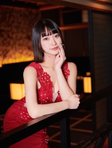 七瀬あみる