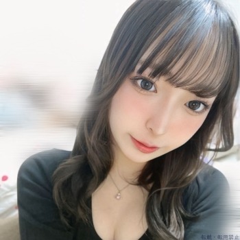 きぃ