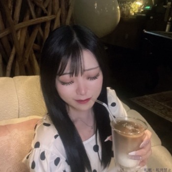 山田ひな