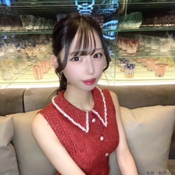 愛沢くるみ