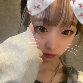 栗花落まゆ