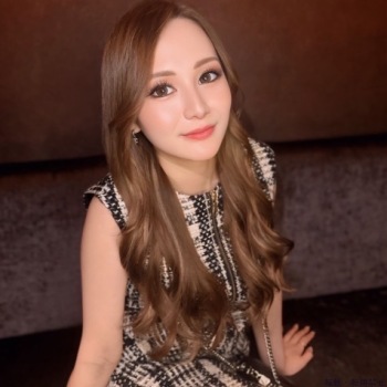 青崎あいな