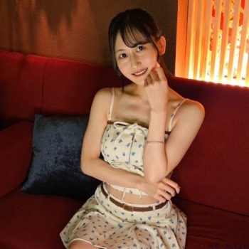 皐月あまね