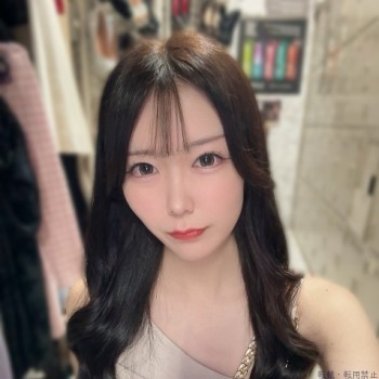 結城まなみ