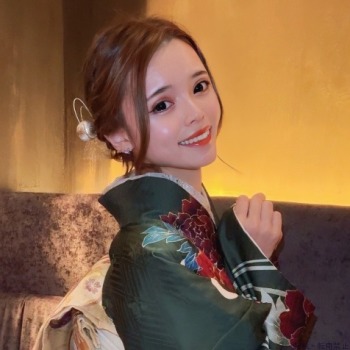 東條ゆりあ