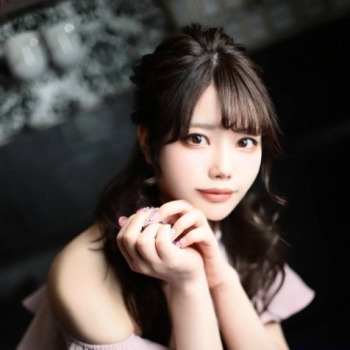 ゆりあ