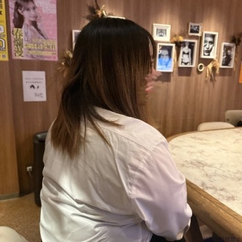 松村まみ