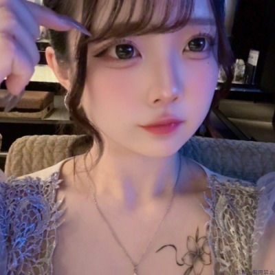 妃咲こはく