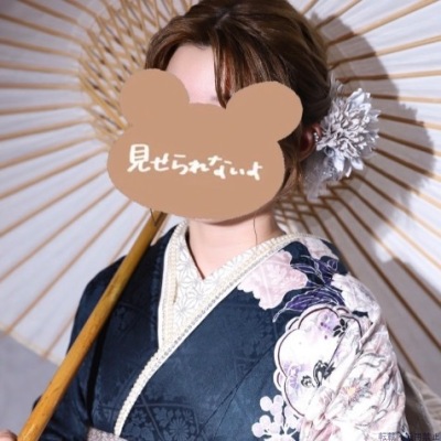 瀬名垣ななみ