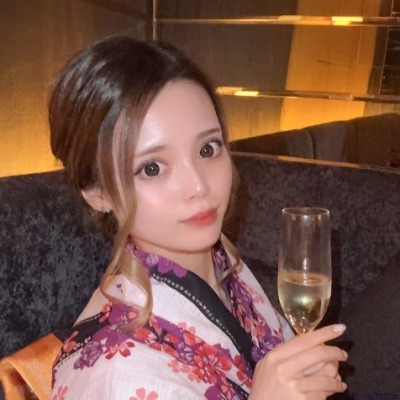 東條ゆりあ