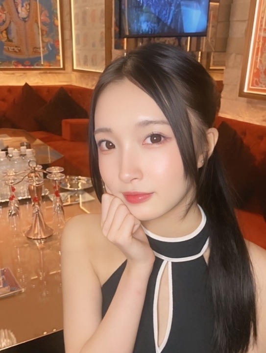 ⭐︎華彩ゆな⭐︎