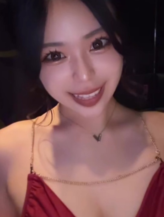 スライドしてみてください💕美女たくさん❤️