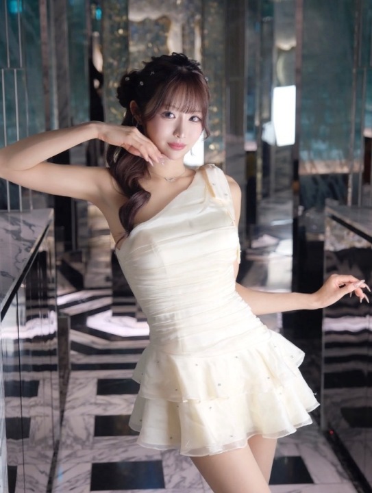 ⭐︎美月れいな⭐︎ 