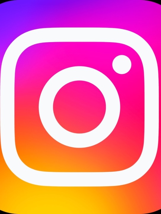 \インスタ更新中/