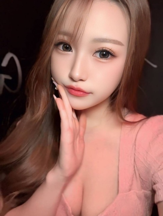 【れいなさん】