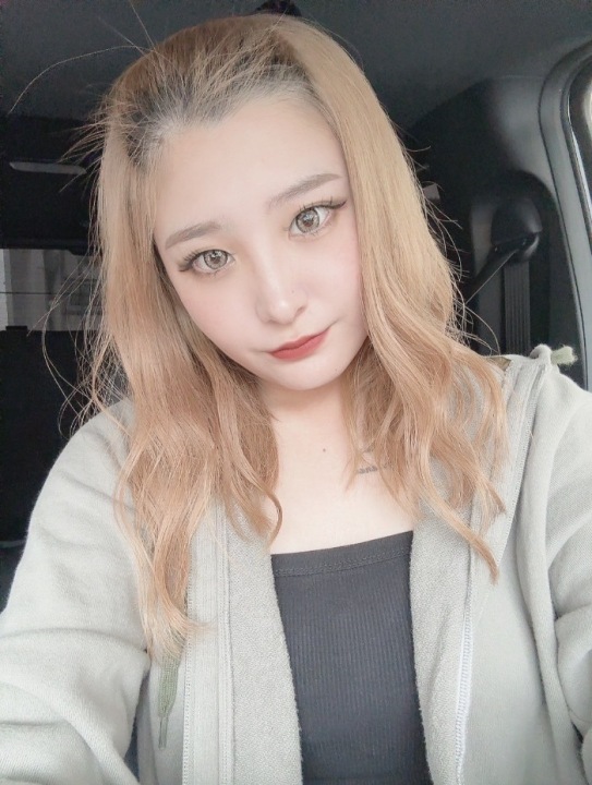 12/22(月)黒咲じゅなさん出勤です